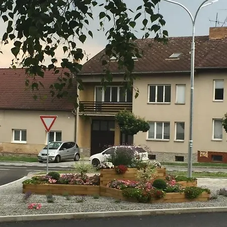 Se Zahradou V Protivine C.2